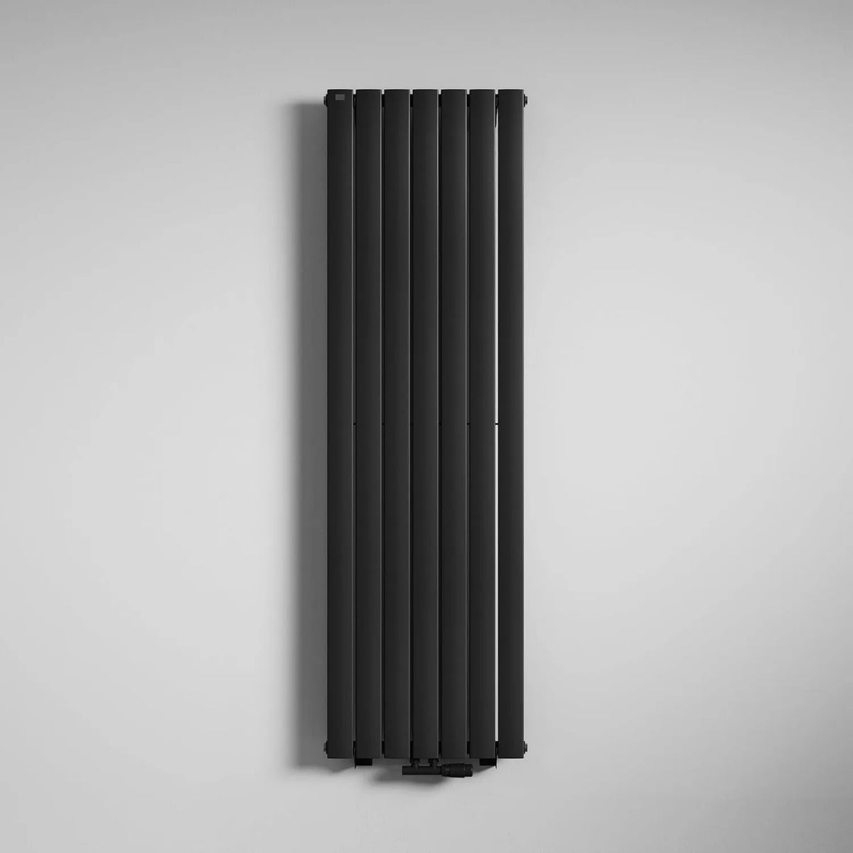 Mai & Mai, Grzejnik elektryczny, 180x54 cm, czarny, wykonany ze stali